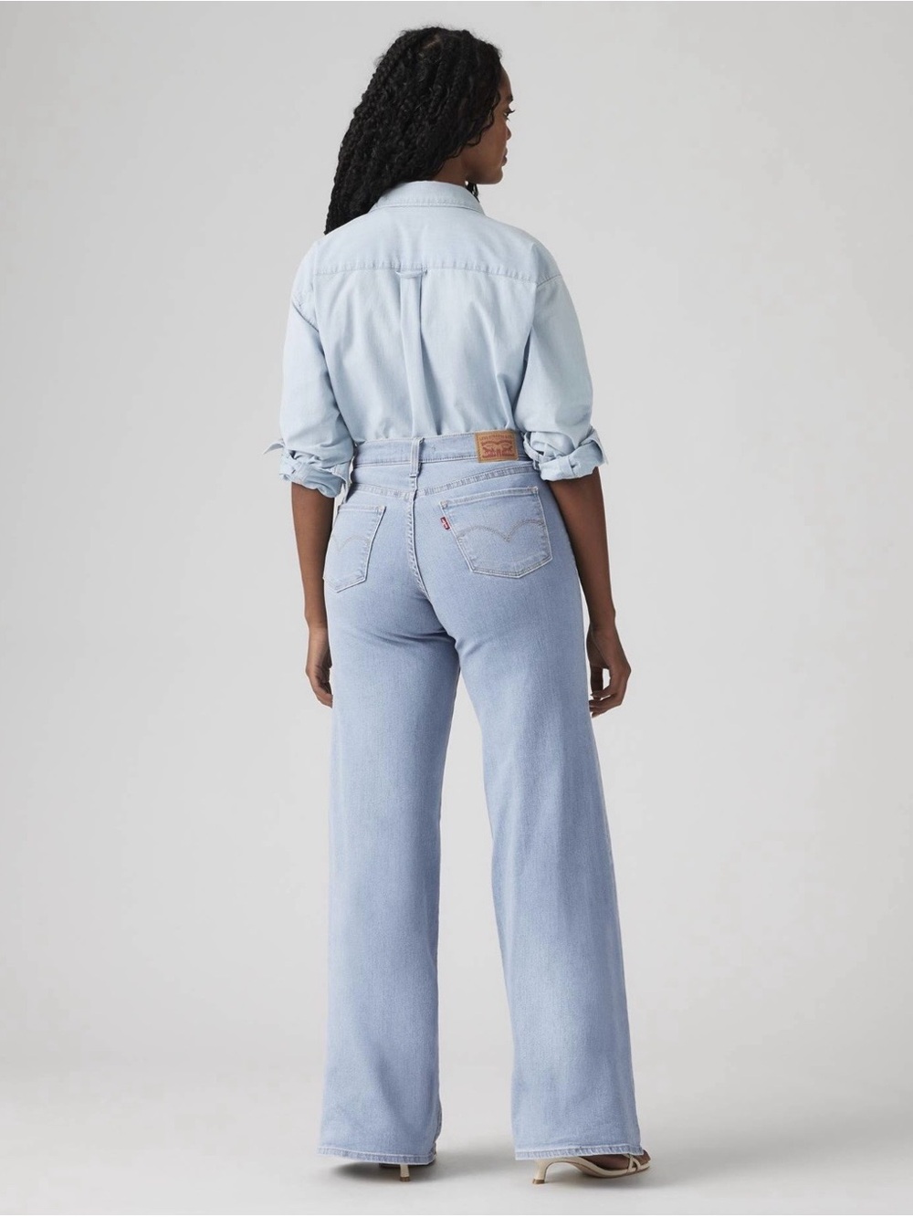 Levi's Light Blue Wide-Leg High-Rise Jeans - Picture 2 of 7